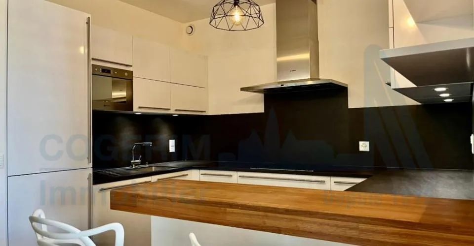 MAGNIFIQUE 7 PIECES DANS RESIDENCE DE STANDING