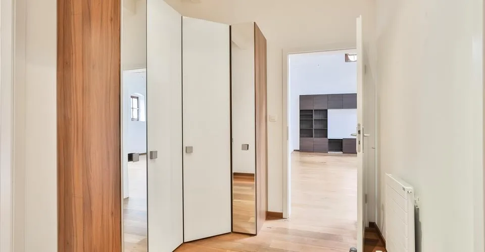 SUPERBE TRIPLEX AVEC JARDINET DE 6 PIECES