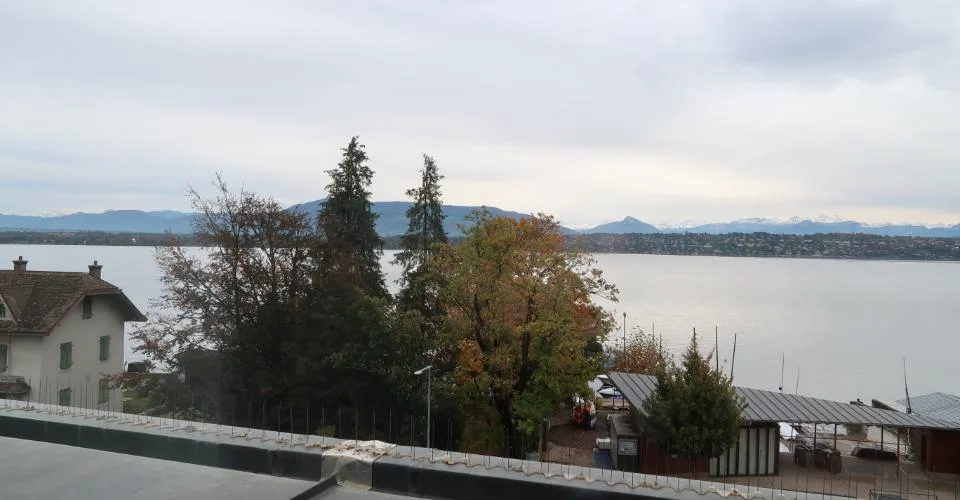 Bel appartement avec vue Lac