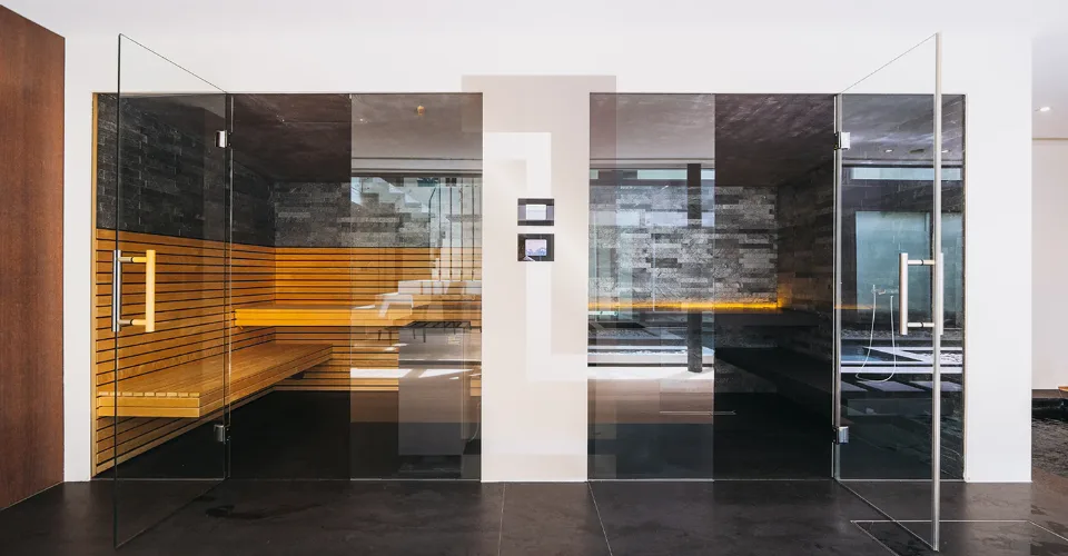 Magnifique villa contemporaine meublée pieds-dans-l'eau