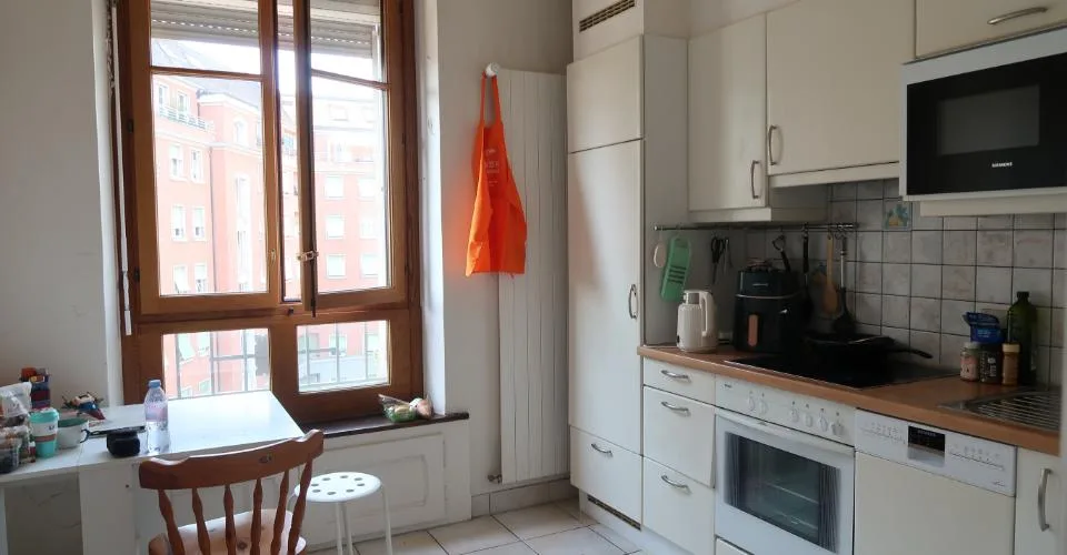 Joli appartement traversant proche des Organisations internationales