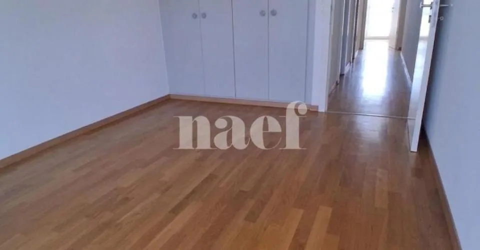 En attique appartement de 5 pièces au 5ème étage