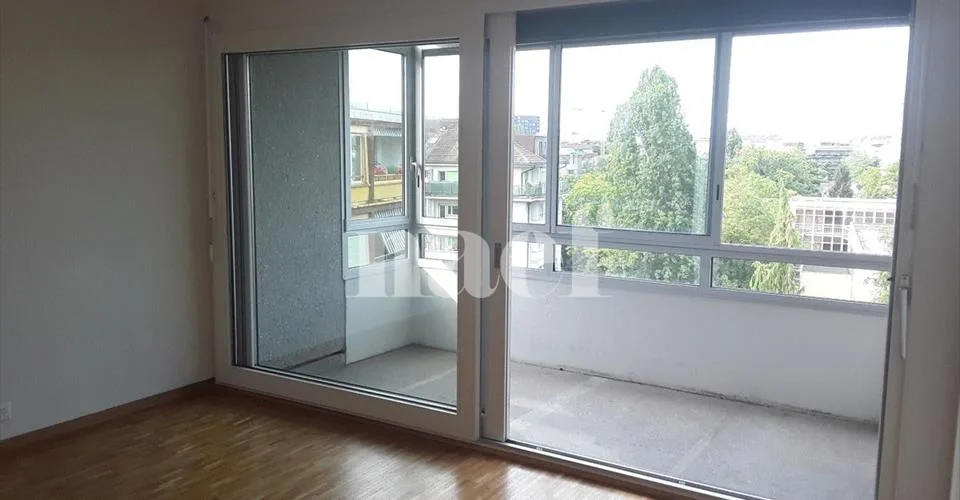 Appartement duplex de 6 pièces situé dans le quartier de Grand-Pré
