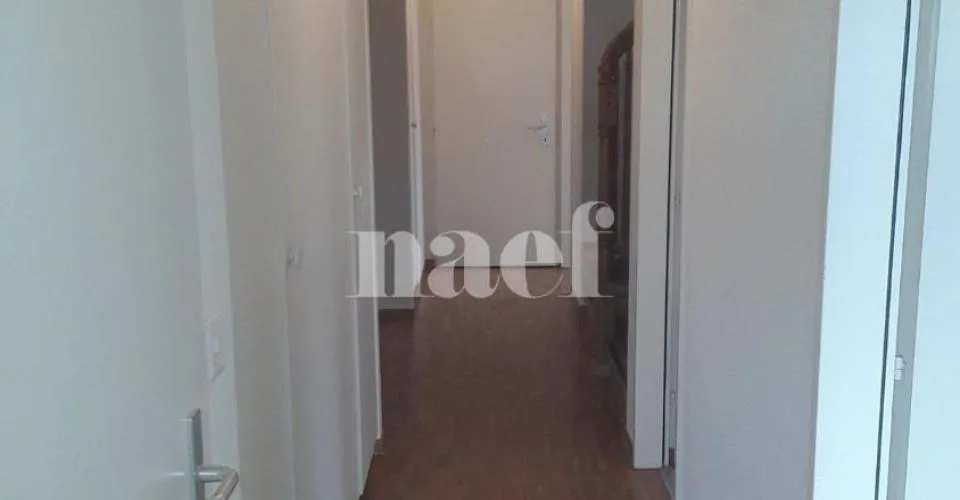 Appartement duplex de 6 pièces situé dans le quartier de Grand-Pré