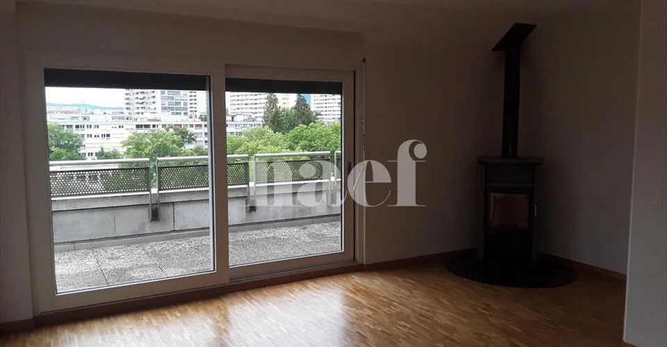 Appartement duplex de 6 pièces situé dans le quartier de Grand-Pré