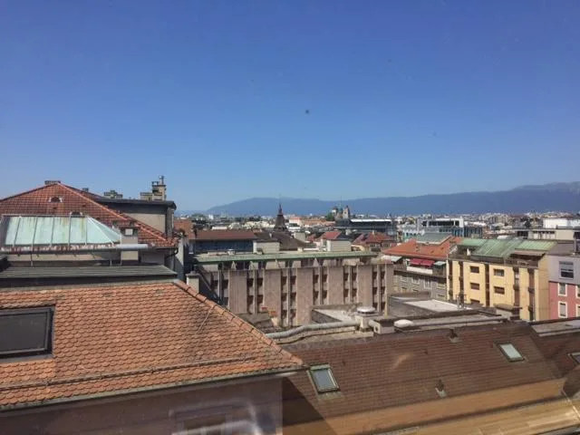 Bel appartement dans le quartier des Eaux-Vives avec vue