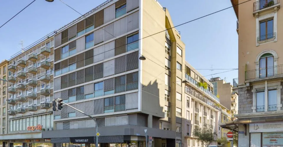 Dans résidence étudiante, studio meublé d'environ 25m2 au 6ème étage,