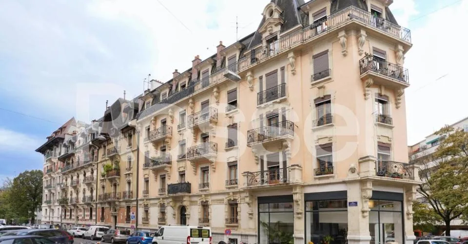 Appartement rénové de 4.5 pièces au 4ème étage