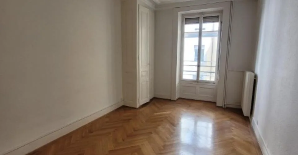 Appartement de 3 pièces au 1er étage