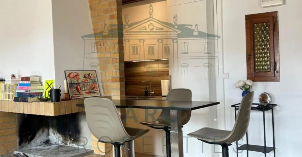 EAUX-VIVES - APPARTEMENT ENTIÈREMENT RÉNOVÉ