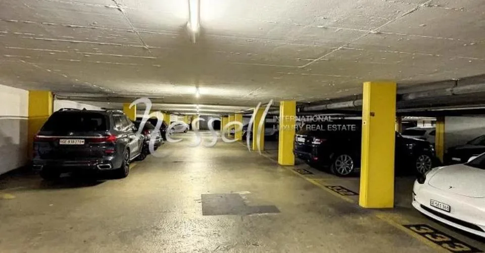 Parking sous-terrain aux Eaux-Vives
