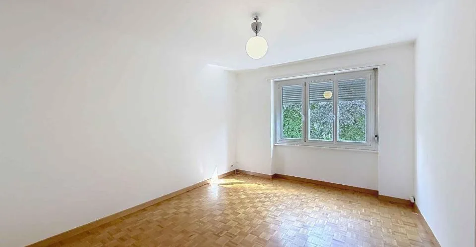 Appartement de 5 pièces avec balcon à Champel