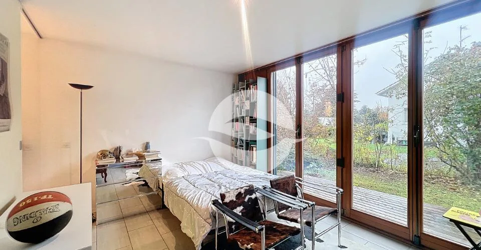 Charmante villa mitoyenne de 4.5 pièces, avec jardin arboré ! – Foto 4 von 8