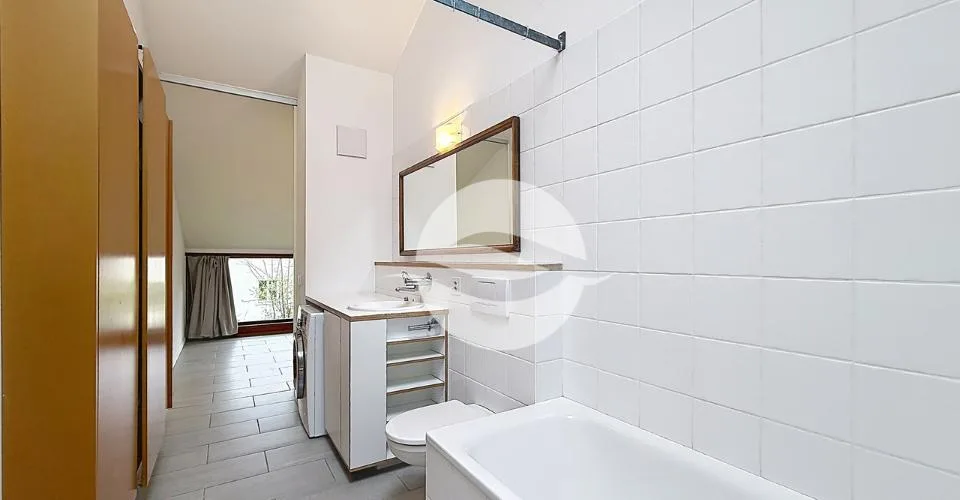 Charmante villa mitoyenne de 4.5 pièces, avec jardin arboré ! – Foto 6 von 8
