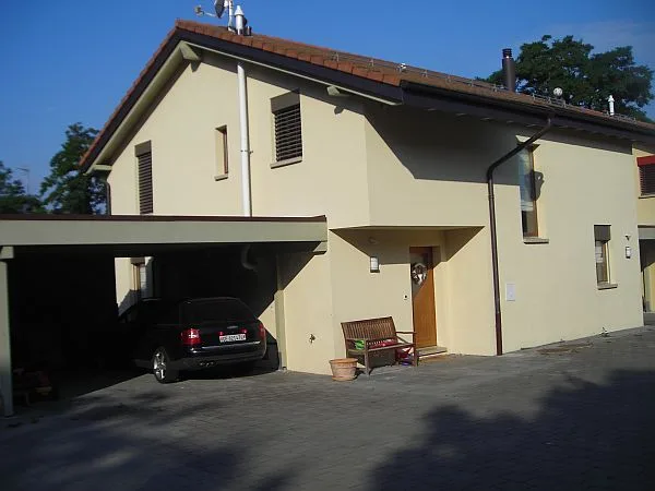 Villa jumelée liée par couvert à voiture, economique,Soral
