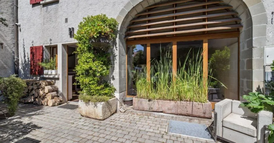 Maison villageoise spacieuse et lumineuse au coeur de Soral