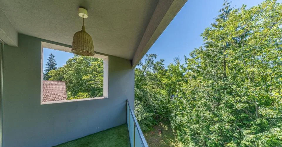 Appartement d'angle avec balcon