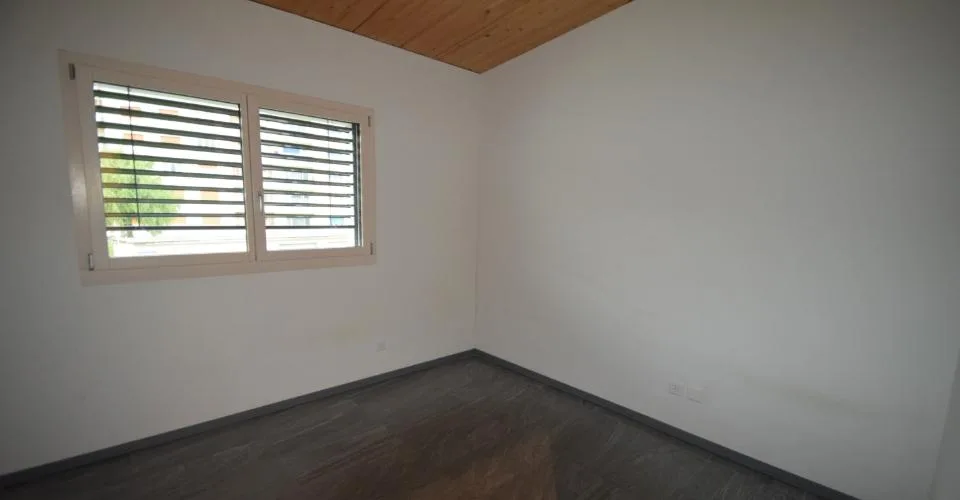 Appartement récent 4.5pces dans petit immeuble à Bassecourt