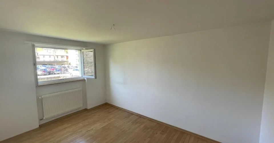 Appartement de 3 piÃ¨ces au rez-de-chaussÃ©e supÃ©rieur