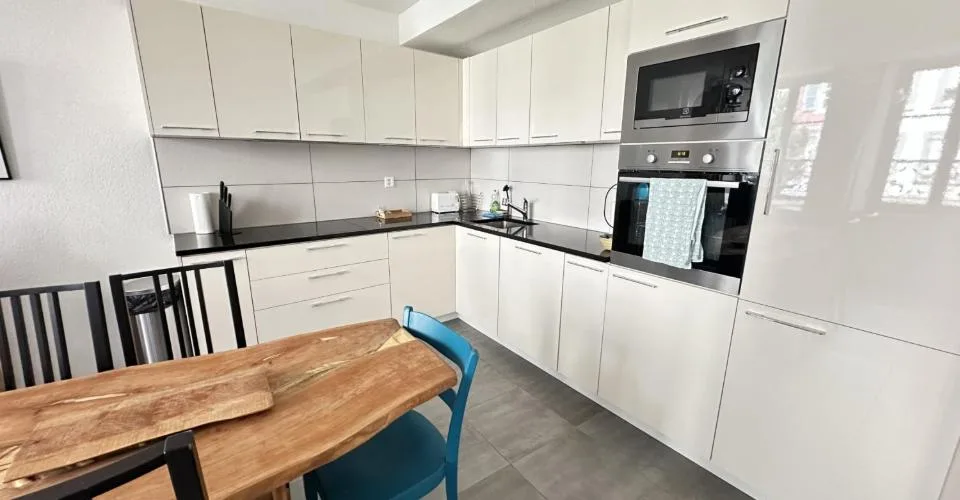 Appartement spacieux 4,5 pièces meublé de 120 m² au cœur de Porrentruy – Foto 3 von 13