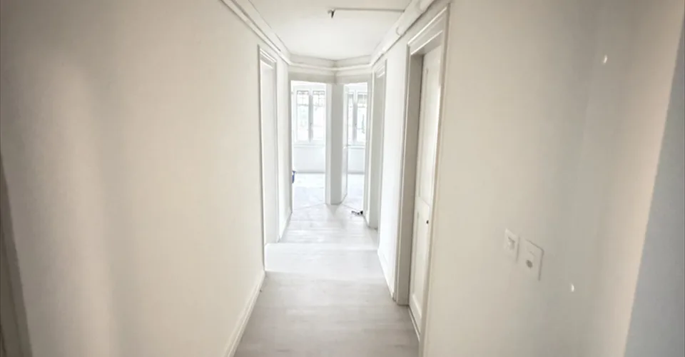 Entièrement rénové et idéalement situé