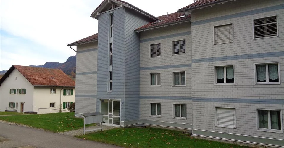Appartement situé dans un immeuble avec ascenseur.