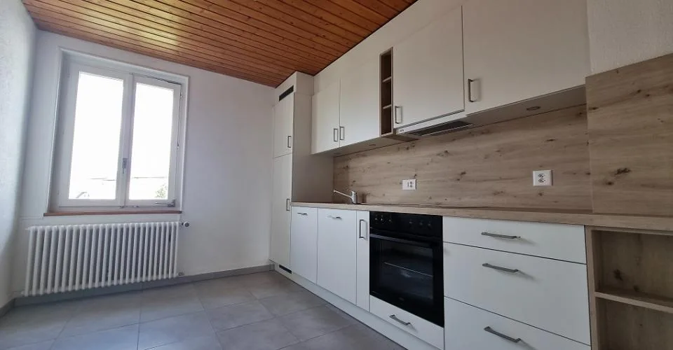 Appartement rÃ©novÃ© de 3.5 piÃ¨ces au 1er Ã©tage dans un petit immeuble