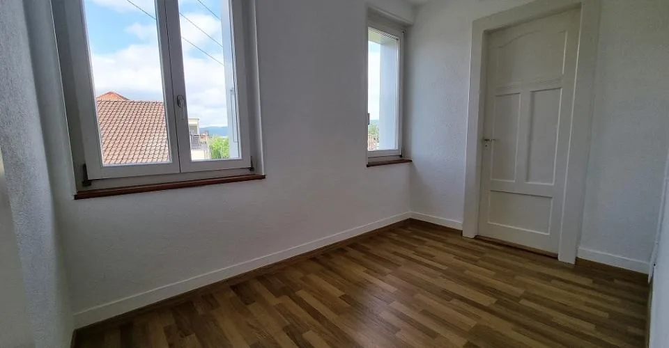 Appartement rÃ©novÃ© de 3.5 piÃ¨ces au 1er Ã©tage dans un petit immeuble
