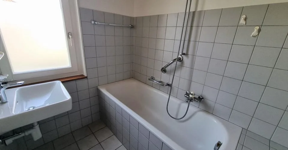 Appartement rÃ©novÃ© de 3.5 piÃ¨ces au 1er Ã©tage dans un petit immeuble