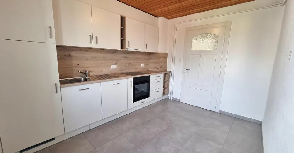 Appartement rÃ©novÃ© de 3.5 piÃ¨ces au 1er Ã©tage dans un petit immeuble