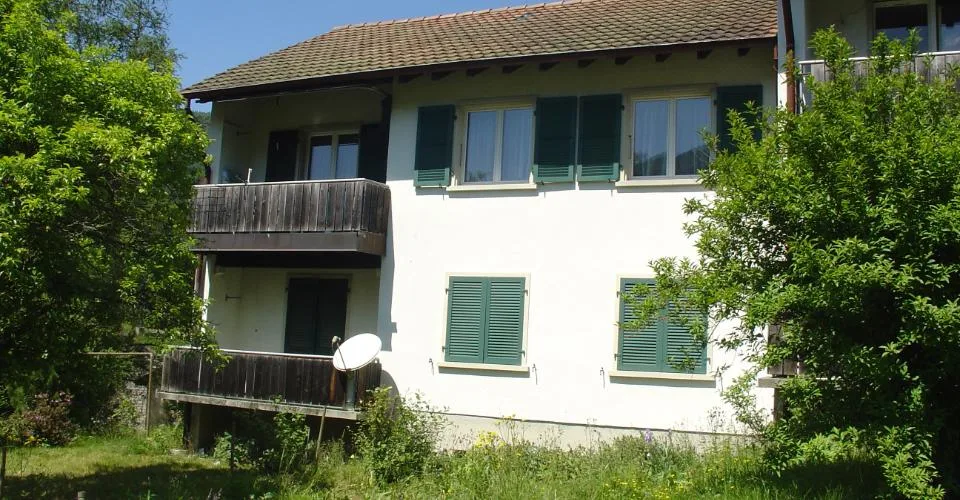 3.5 pièces situé dans une petite maison de 2 appartements.