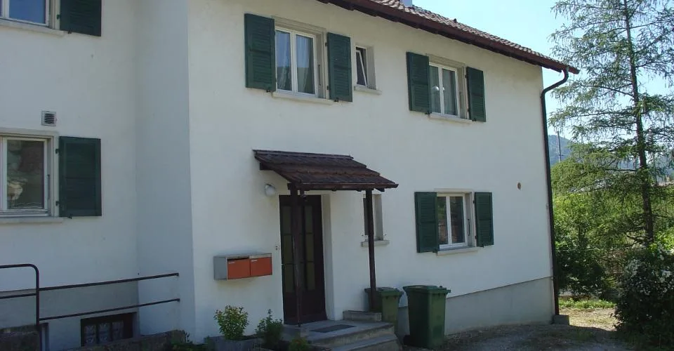 3.5 pièces situé dans une petite maison de 2 appartements.