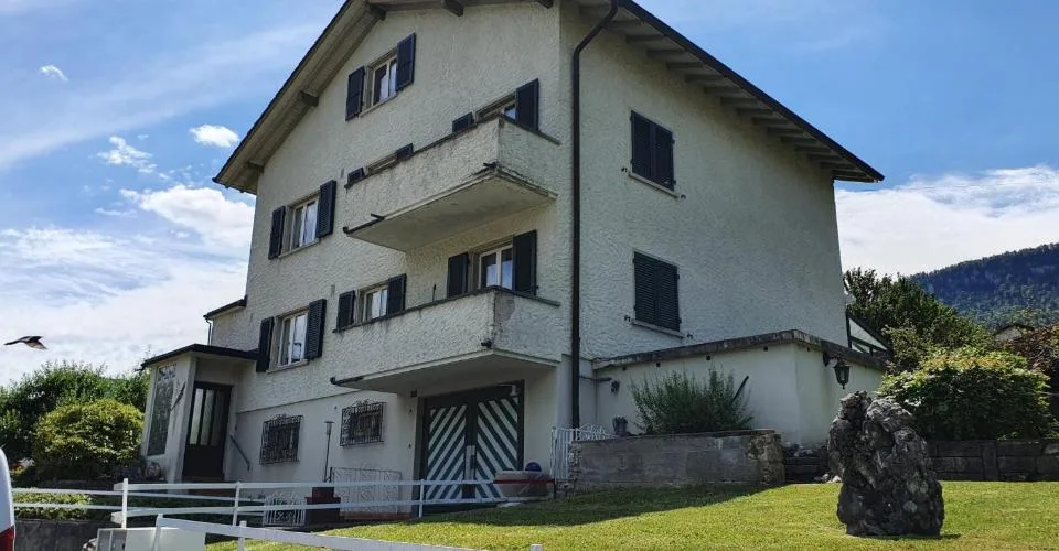 Moutier - dans les hauteurs de la ville - non loin de la gare