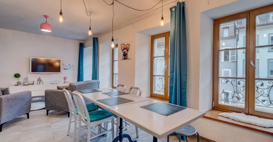 Charmant appartement 4,5 pièces au cœur de la vieille ville de Porrentruy – Foto 2 von 9
