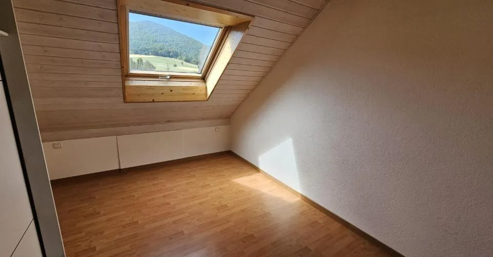 Appartement de 2.5 pièces à louer au 2ème étage à Courfaivre