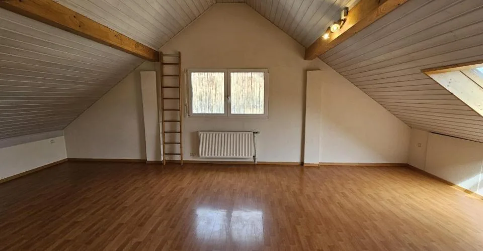 Appartement de 2.5 pièces à louer au 2ème étage à Courfaivre
