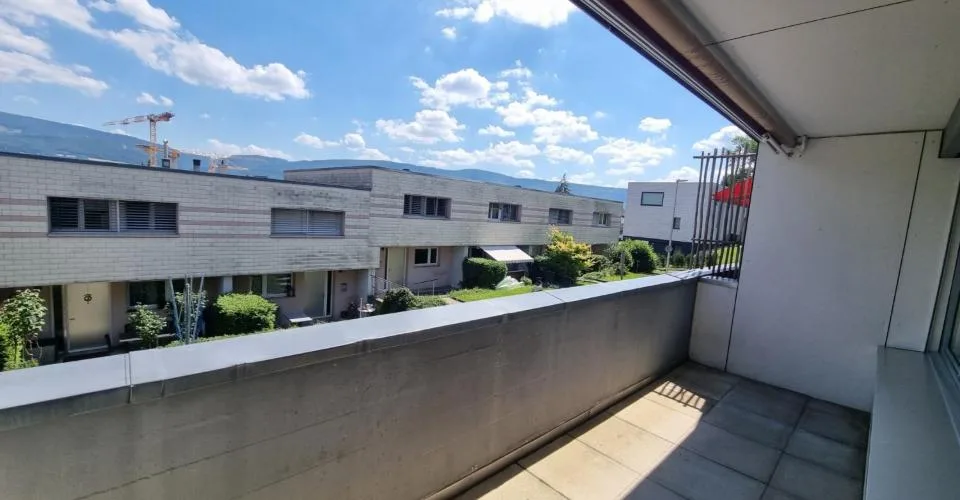 Maison en rangÃ©e de 4 piÃ¨ces en duplex avec petit espace vert