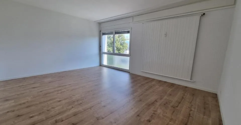 Maison en rangÃ©e de 4 piÃ¨ces en duplex avec petit espace vert