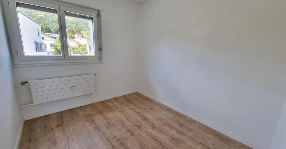 Maison en rangÃ©e de 4 piÃ¨ces en duplex avec petit espace vert