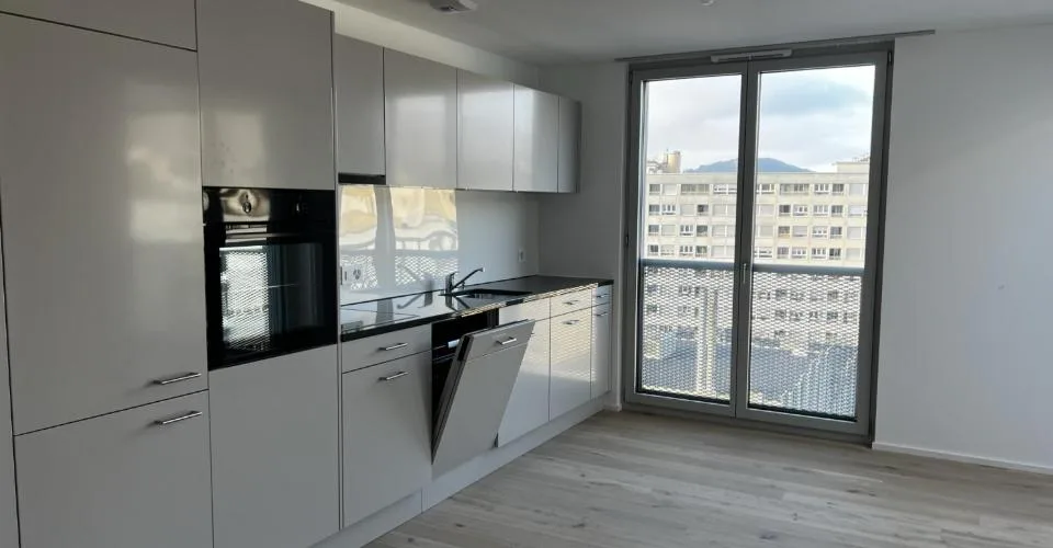 Delémont - Attique de 4.5 pièces dans immeuble neuf avec ascenseur