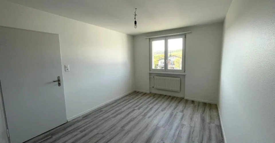 Appartement de 4 piÃ¨ces entiÃ¨rement rÃ©novÃ© au 1er Ã©tage Ã Porrentruy