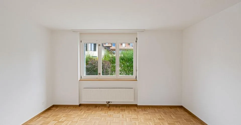 Appartement de 4 piÃ¨ces au rez-de-chaussÃ©e avec balcon