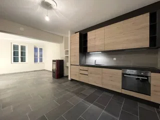 Maisonnette contigüe - 3,5 pièces à la "cité" de St-Ursanne - charmante et fonctionnelle