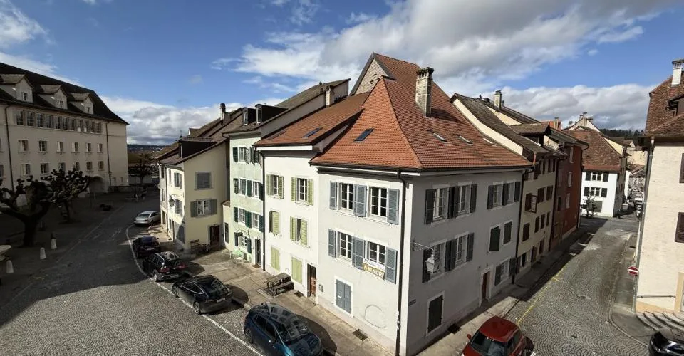 Appartement 2.5 pièces lumineux 2ᵉ étage, côté rue Rue du Collège 25