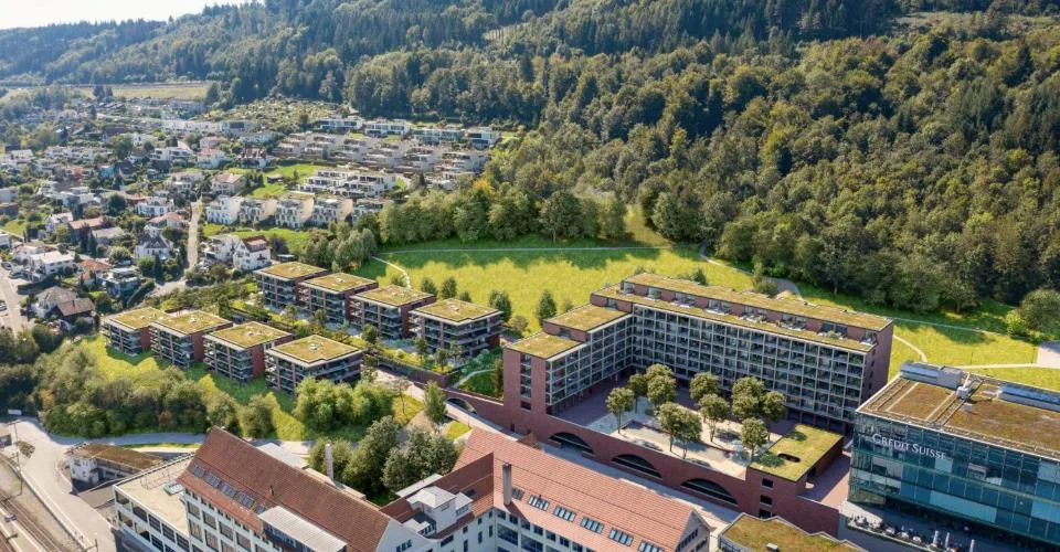 Parking pour motos à proximité immédiate de la gare de Horgen Oberdorf