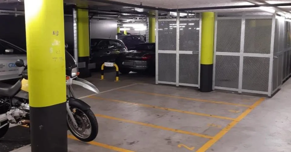 Parking moto à Greenpark – foto 5 di 5