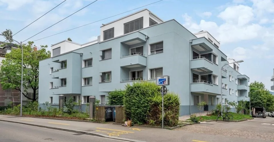 Komfortabler Tiefgaragenplatz in Zürich