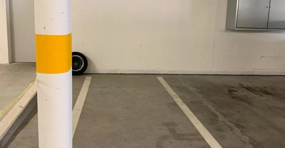 Place de parking moto à louer