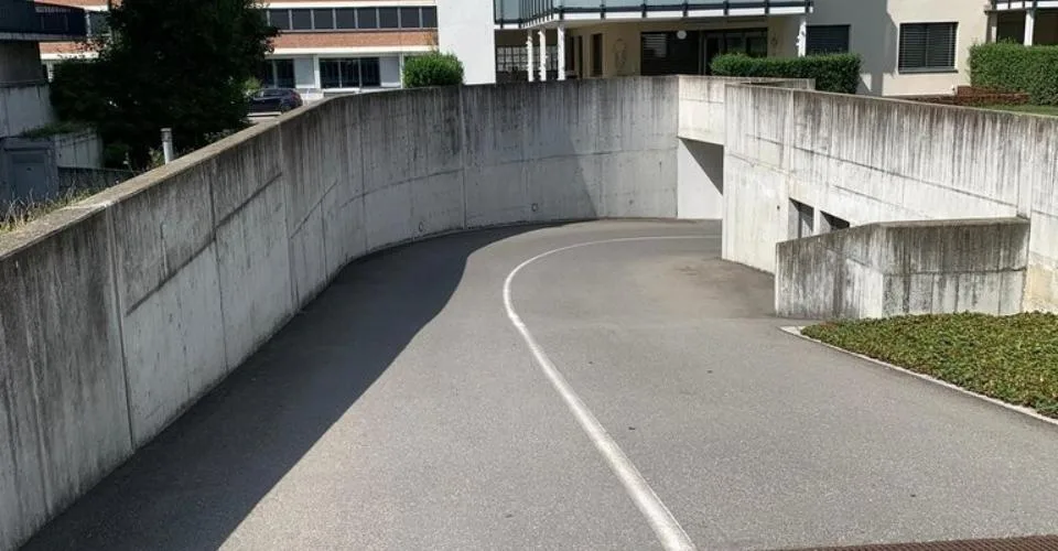 Place de parking moto à louer