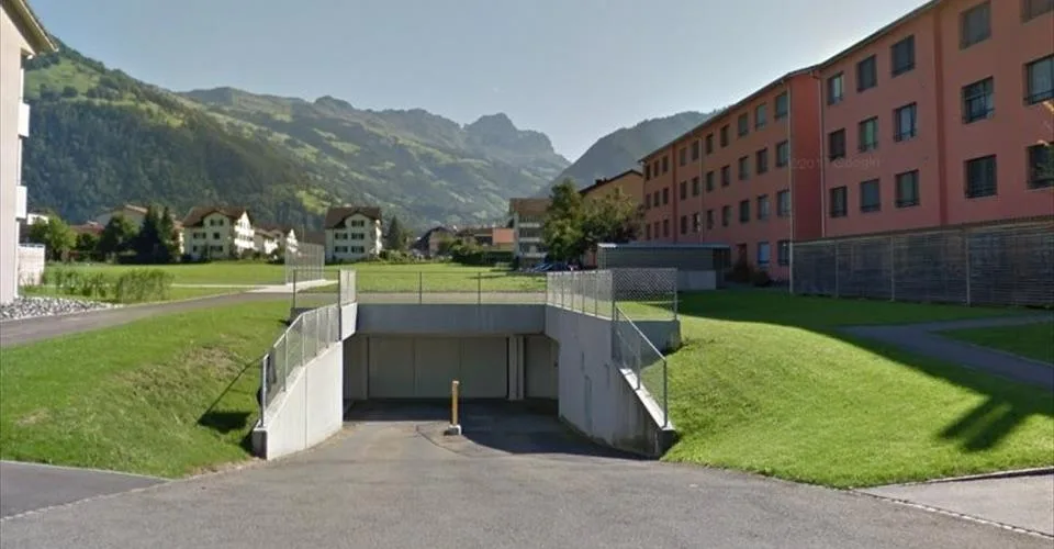 Place de parc à louer à 6460 Altdorf UR